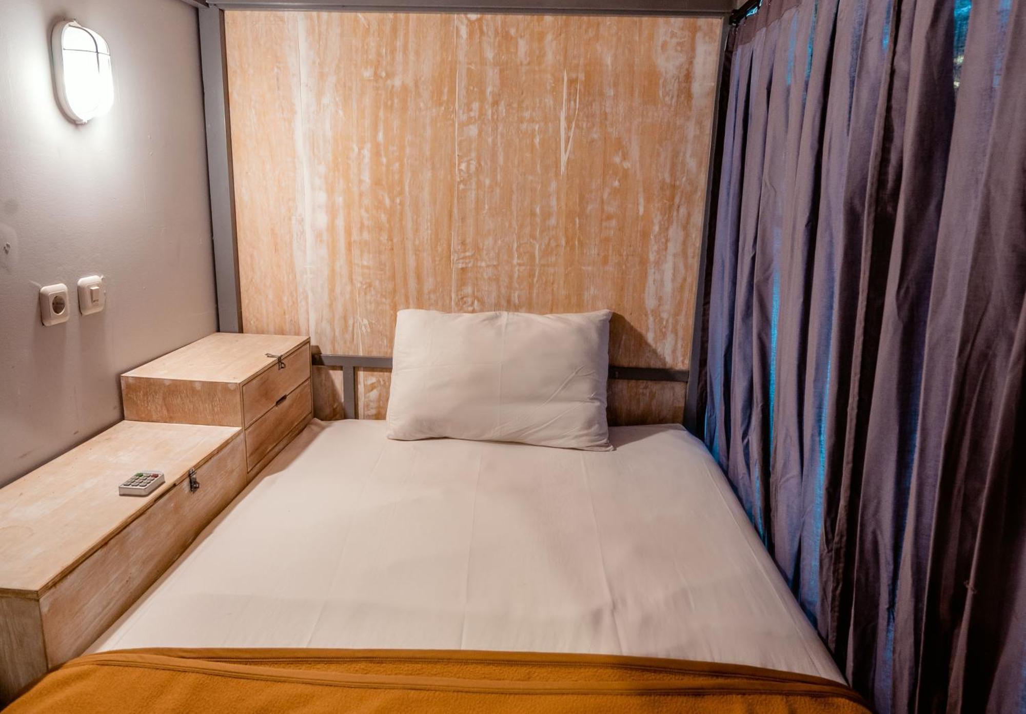 Lushy Hostel Nusa Penida Toyapakeh Eksteriør billede